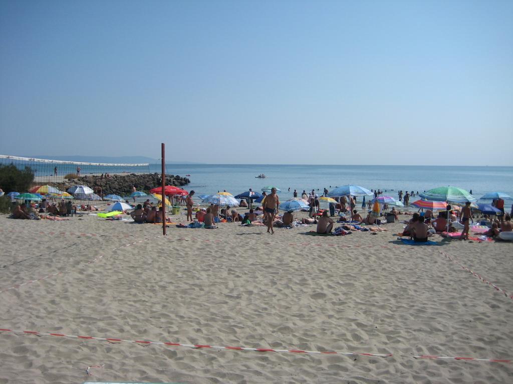 Comfort Apartment Pomorie Bagian luar foto