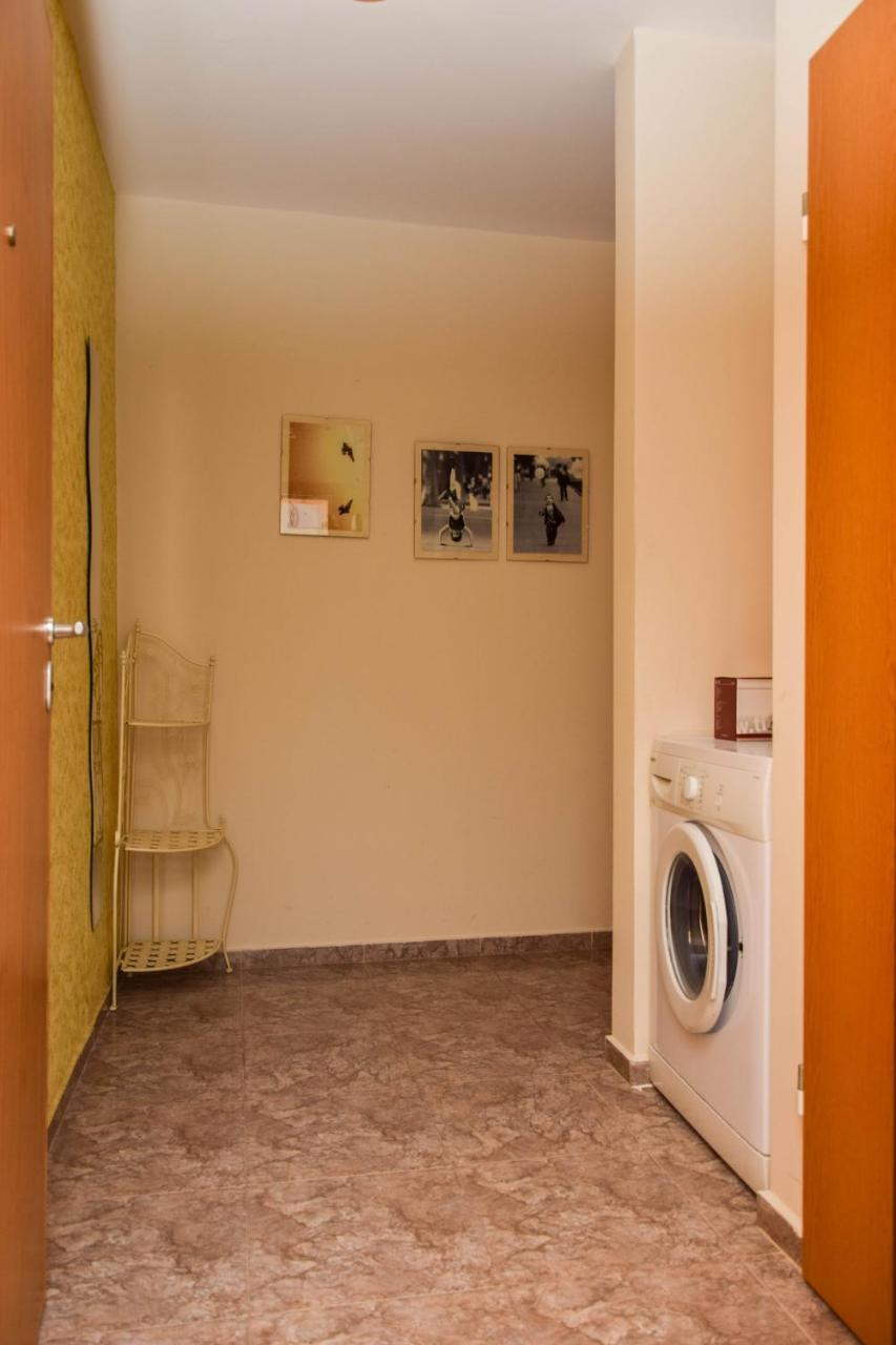 Comfort Apartment Pomorie Bagian luar foto
